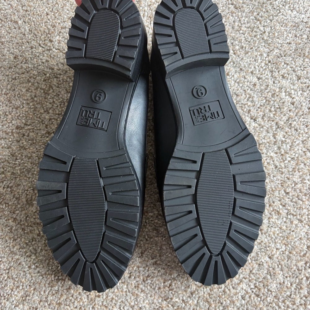 Classic Black Penny Loafers women size 9 - Picture 7 of 7